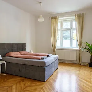 Apartment Central Living - Schoenbrunn, Vienna